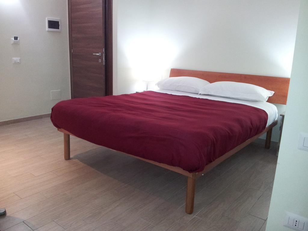Trastevere Chic Rome Room photo